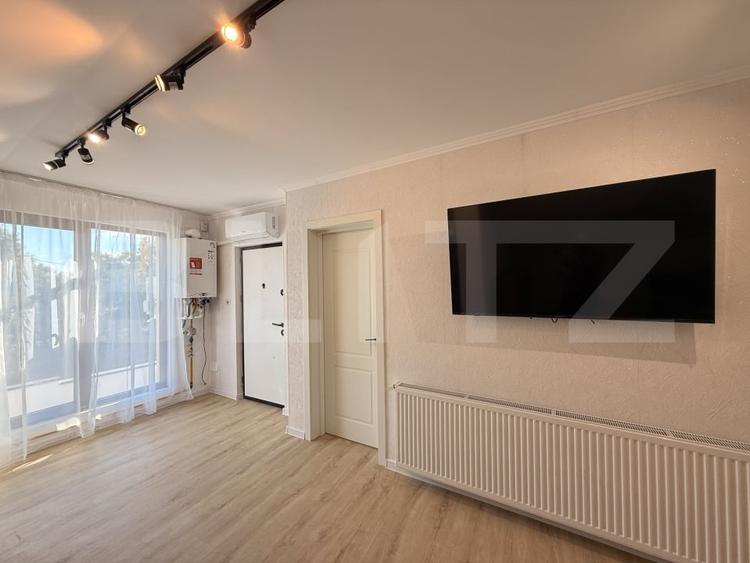Duplex cu 6 camere cu Canalizare în Romanești