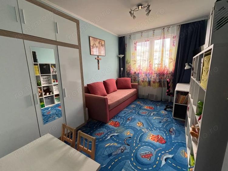 Apartament cu 3 camere în Lipovei