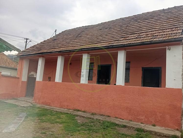 Casă individuală cu 2 camere cu Teren 802 Mp în Târnava