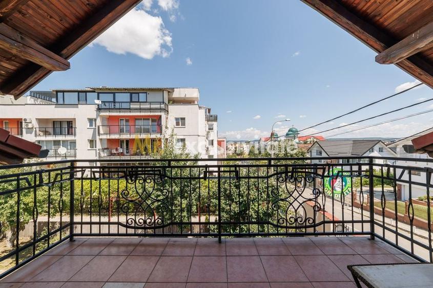 Casă cu 5 camere cu Teren 719 Mp în Găvana
