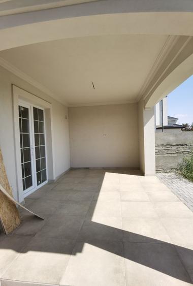 Duplex cu 4 camere cu Canalizare în Giroc