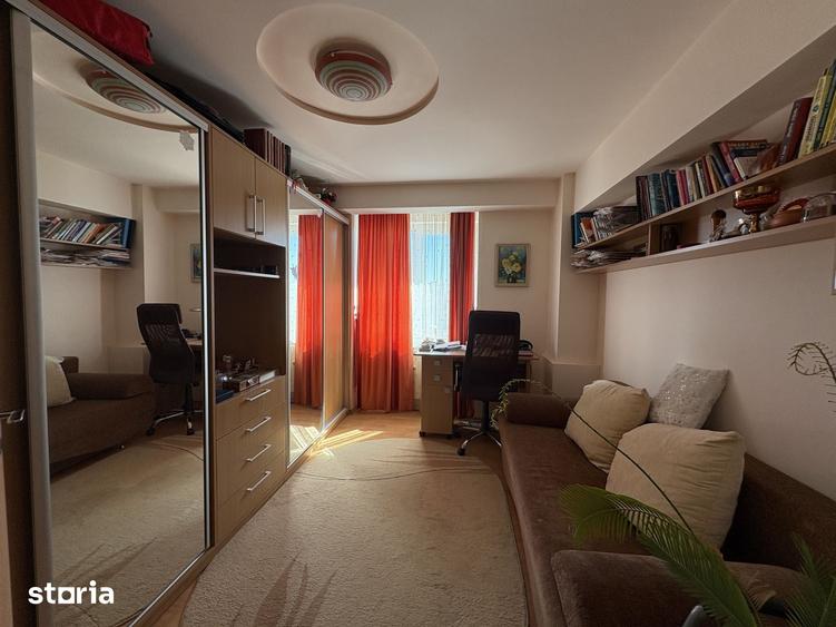Apartament cu 4 camere în Ultracentral