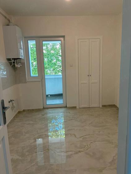 Apartament cu 4 camere decomandat în Ultracentral