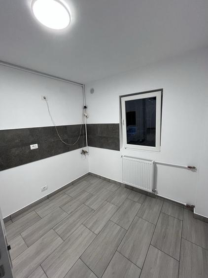 Apartament cu 2 camere decomandat în Crângași