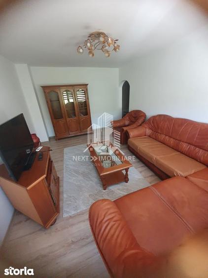 Apartament cu 3 camere decomandat, mobilat în Faleza Nord
