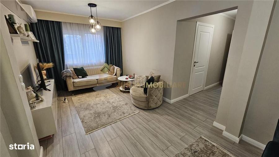 Apartament cu 4 camere decomandat în Florești