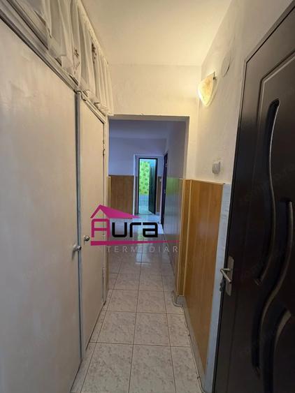 Apartament cu 3 camere decomandat în E3