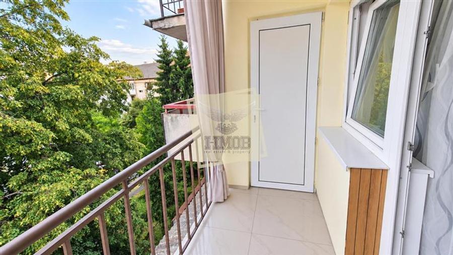 Apartament cu 3 camere decomandat, mobilat în Central
