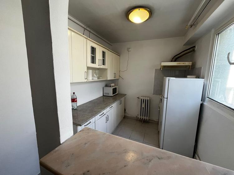 Apartament cu 2 camere decomandat în Drumul Taberei