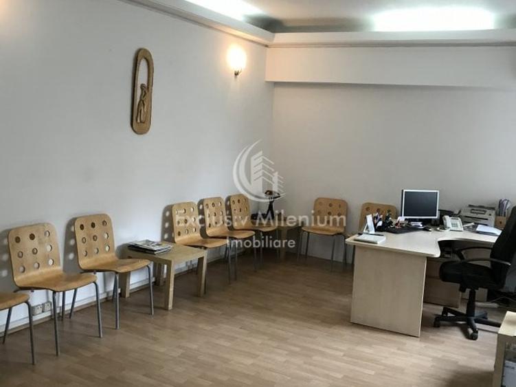 Birou, de 140 mp, în Romană
