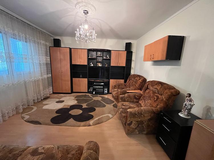 Apartament cu 2 camere decomandat în Drumul Taberei