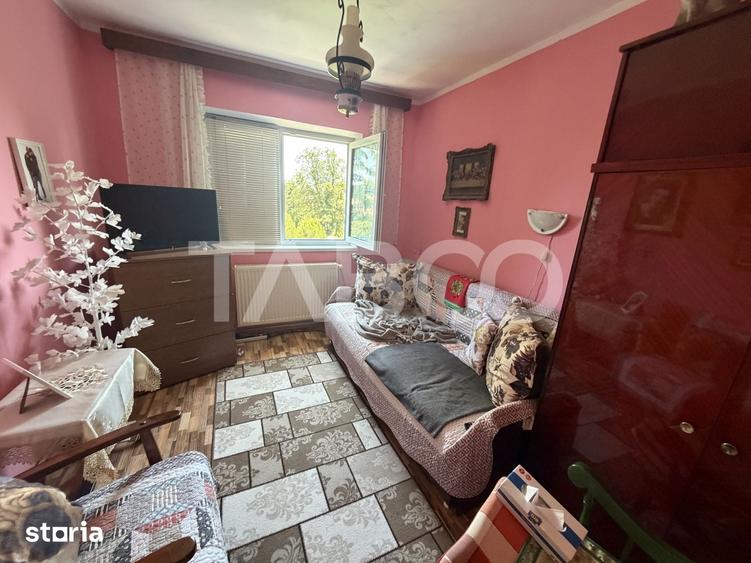 Apartament cu 3 camere decomandat în Central
