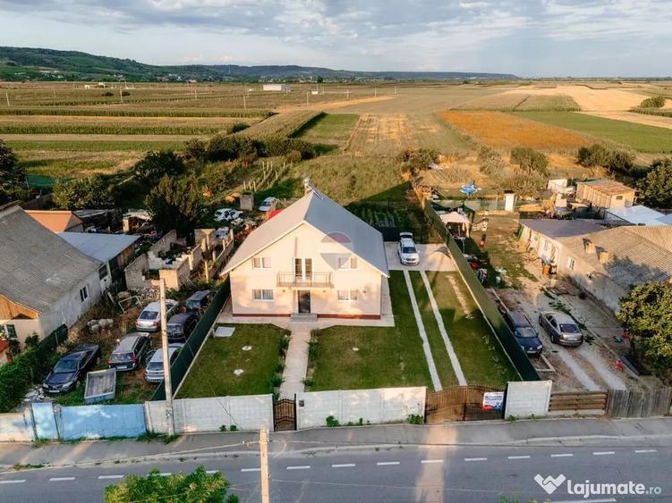Casă cu 5 camere cu Teren 1800 Mp în Udeni-Zăvoi