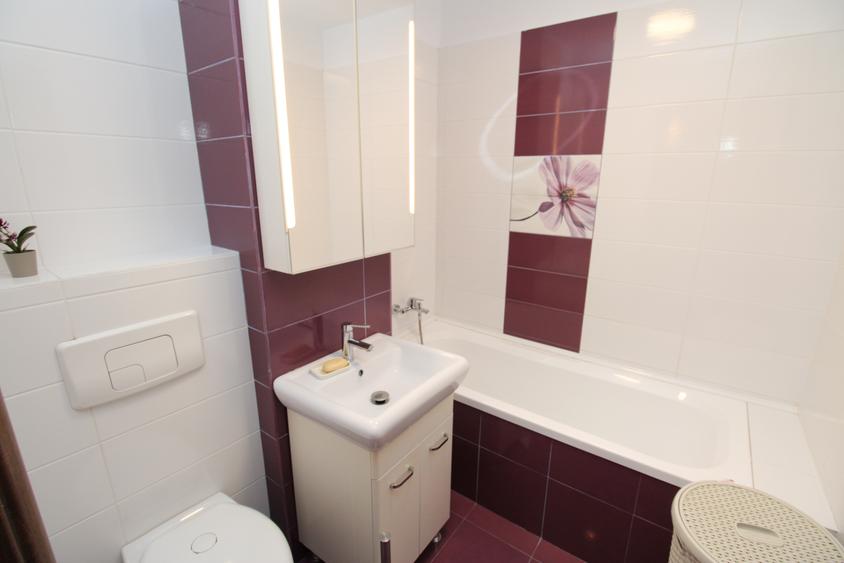 Apartament cu 3 camere decomandat în Drumul Taberei