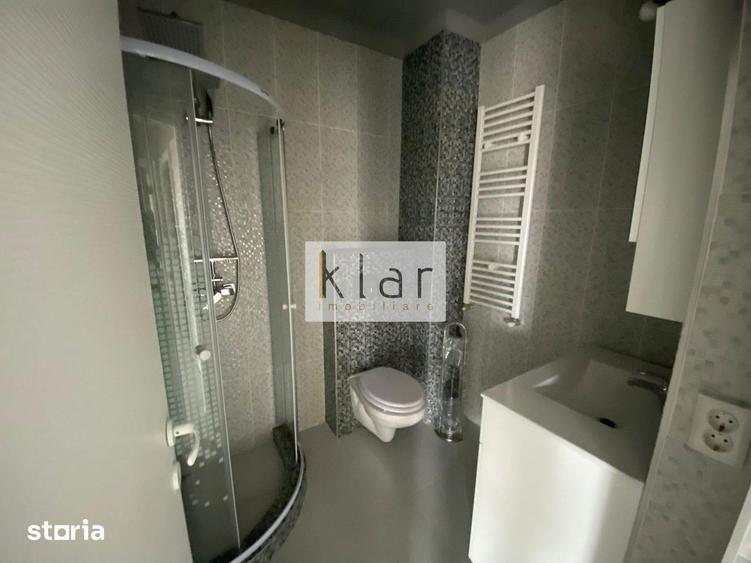 Apartament cu 3 camere semidecomandat, mobilat în Bulgaria