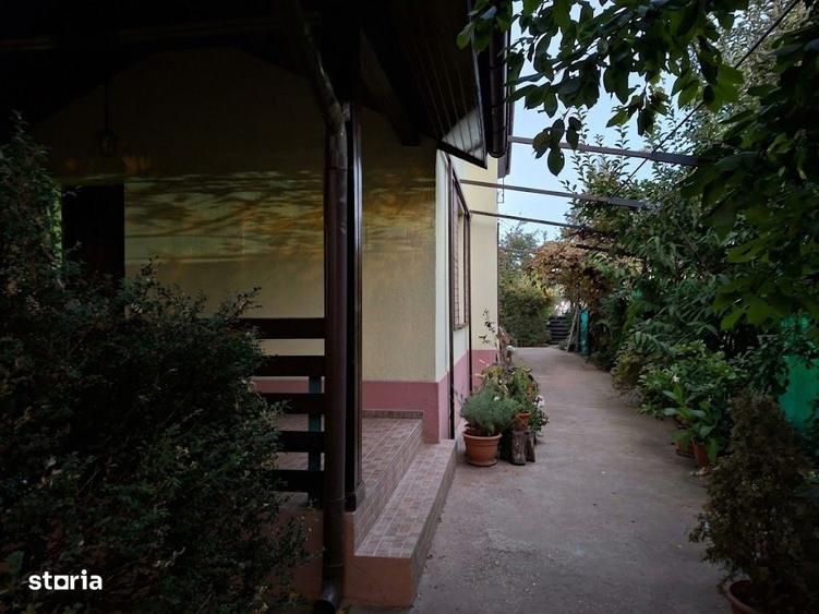 Casă cu 4 camere cu Teren 1291 Mp în Joița