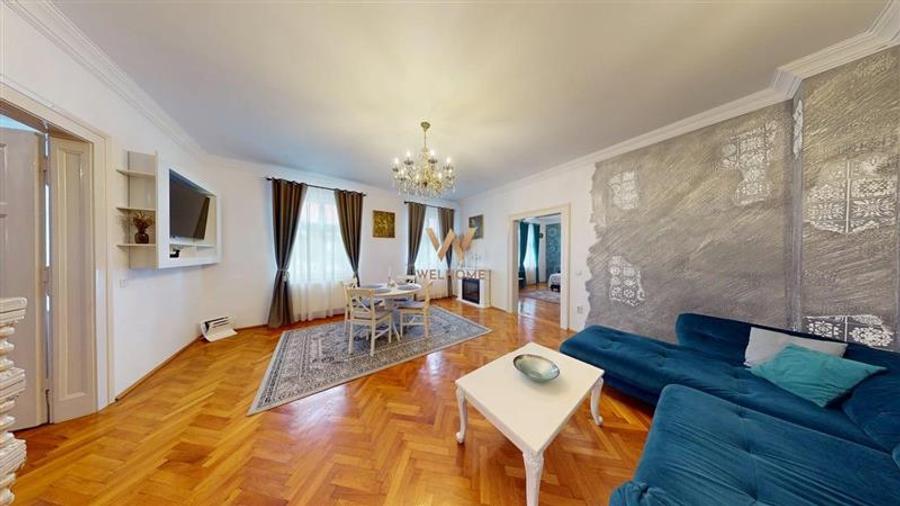 Apartament cu 3 camere semidecomandat în Central