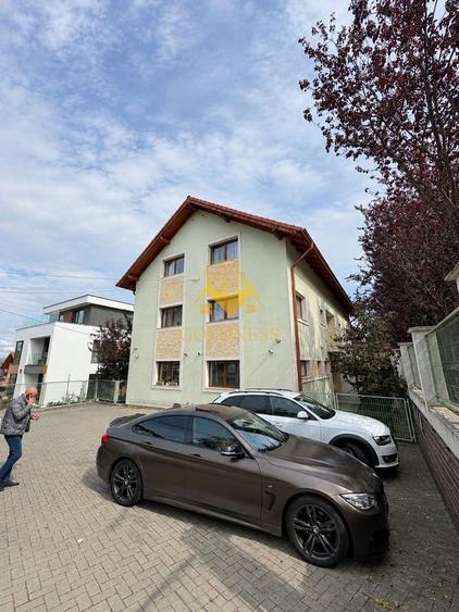Casă cu Teren 55 Mp în Central