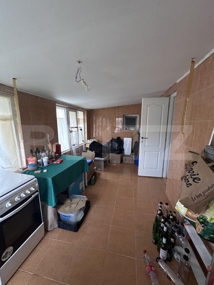 Casă individuală cu 3 camere cu Canalizare în Central
