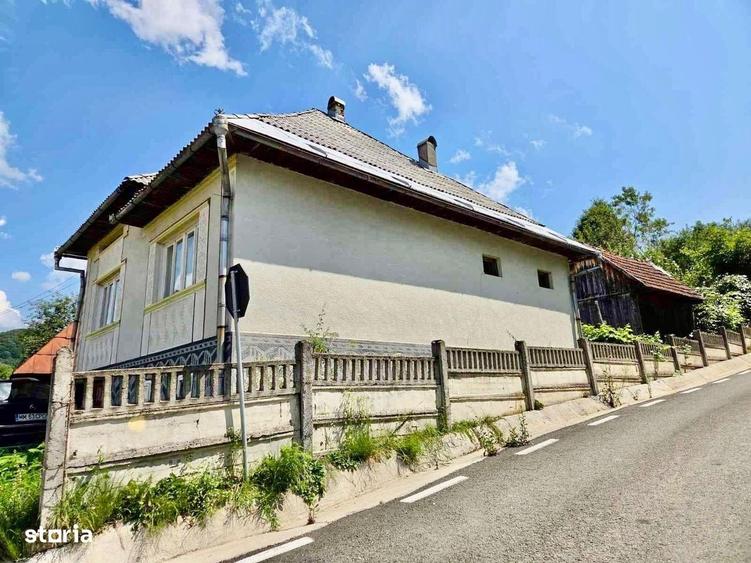 Casă cu 4 camere în Dănești
