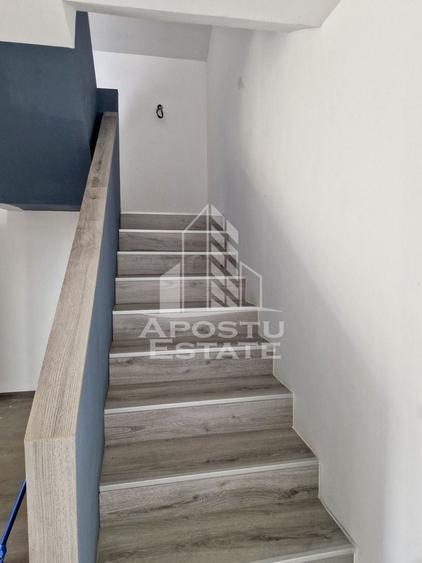 Casă individuală cu 4 camere cu Canalizare în Giarmata