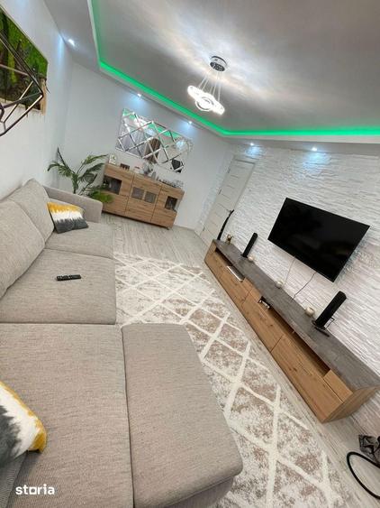 Campina - ultracentral - ap. 3 cam mobilat Lux - 99500 Euro - 1
