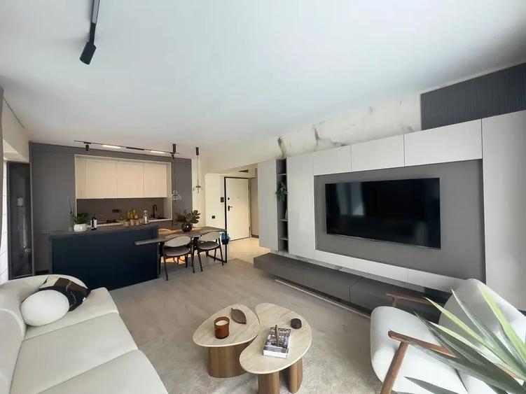 Apartament cu 3 camere semidecomandat în Theodor Pallady