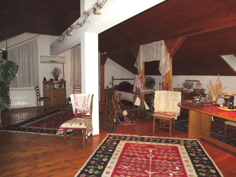 Casă cu 5 camere cu Teren 500 Mp în Mihai Bravu