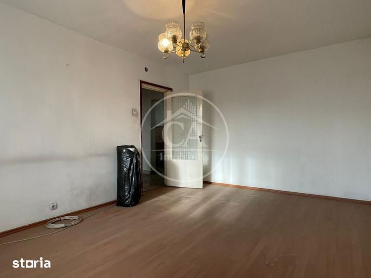 Apartament cu 3 camere decomandat în Nufărul