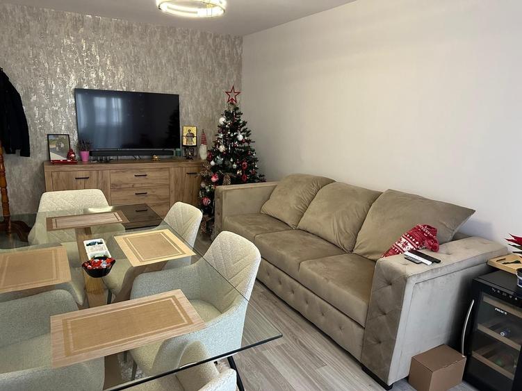 Apartament cu 3 camere decomandat în Ultracentral