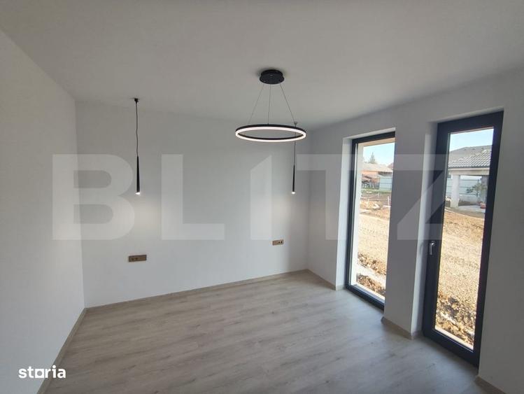 Casă cu 4 camere cu Teren 500 Mp în Sânmartin