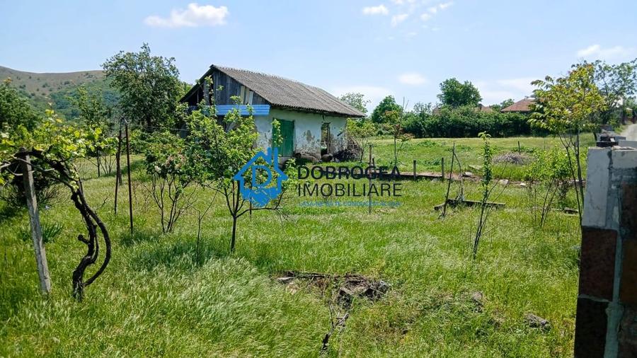Casă individuală cu 3 camere cu Teren 2205 Mp în Niculițel