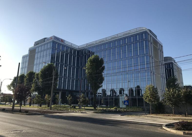 Birou, de 38,000 mp, în 1 Mai