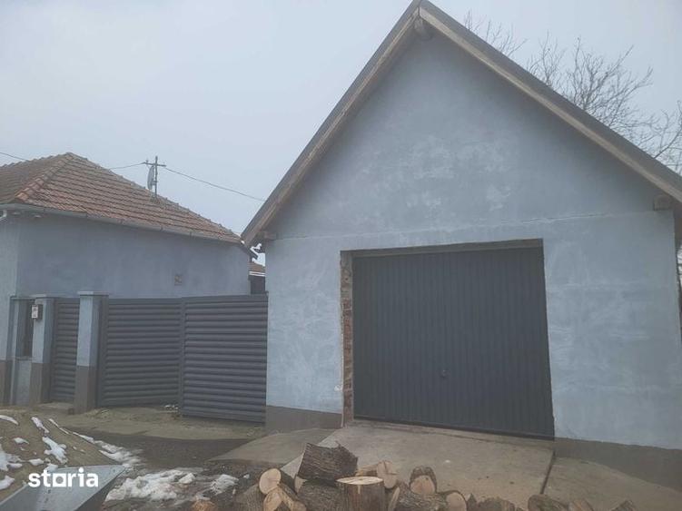 Casă cu 3 camere cu Teren 100 Mp în Iratoșu