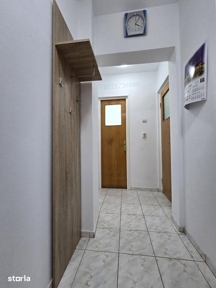 Apartament cu 3 camere decomandat în Giurgiului
