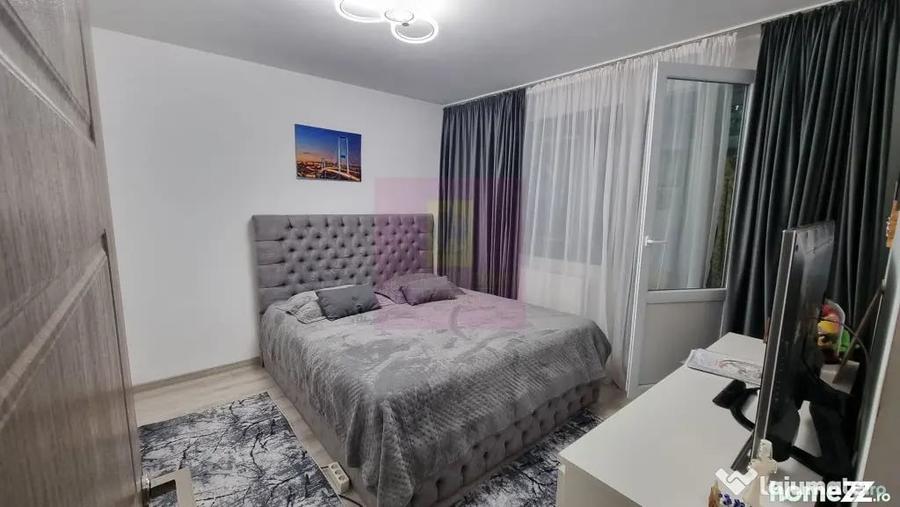 Apartament cu 3 camere decomandat în P-ța Reșița