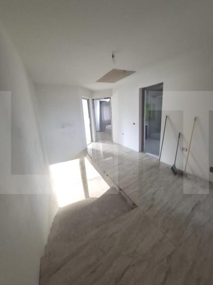 Casă individuală cu 7 camere cu Teren 1045 Mp în Central