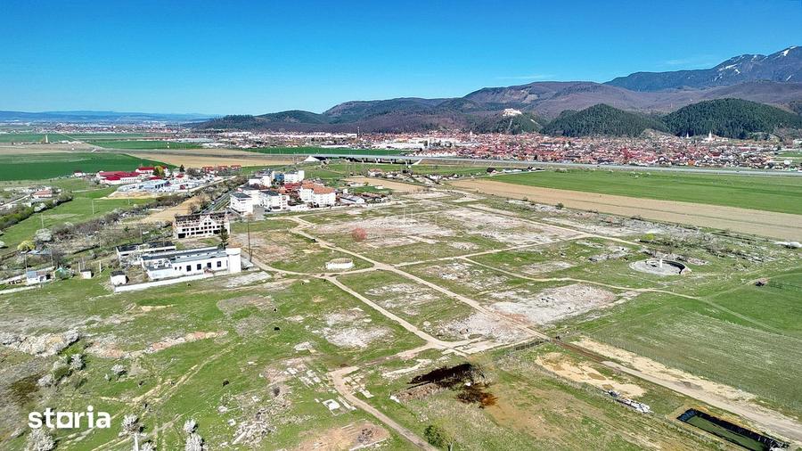 Teren de 185299 mp, în Râșnov