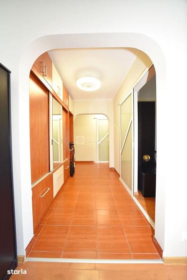 Apartament cu 2 camere în Podu Roș