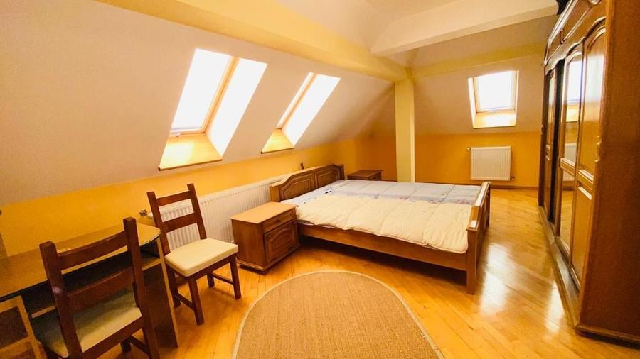 Casă individuală cu 5 camere cu Canalizare în Hălchiu