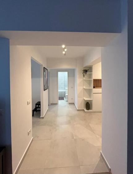 Apartament cu 2 camere decomandat, mobilat în Calea Victoriei
