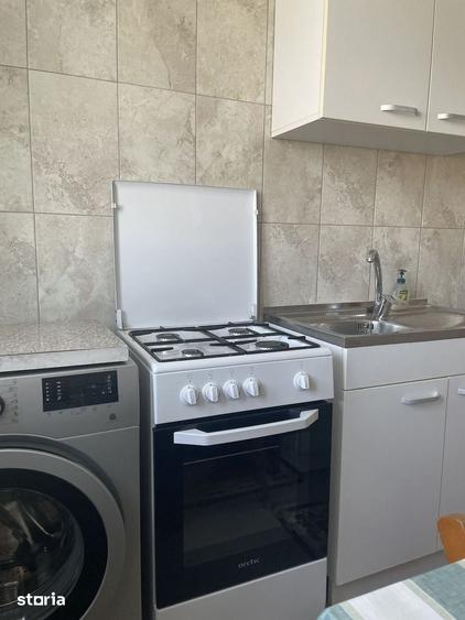 Apartament cu 2 camere decomandat în Drumul Taberei