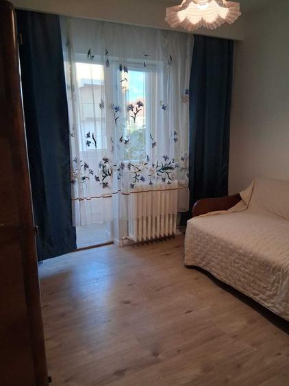 Apartament cu 4 camere decomandat în Lazaret