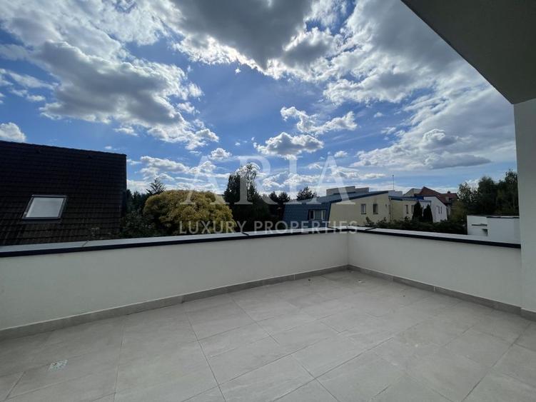 Casă individuală cu 5 camere cu Garaj în Pipera