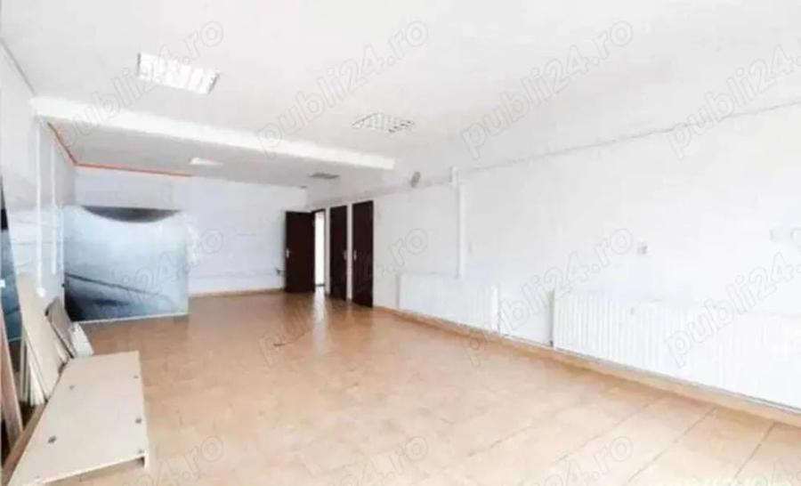 Spațiu comercial, de 60 mp, în Central