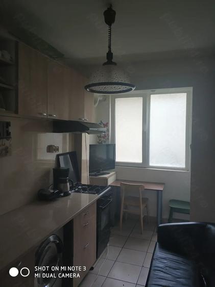 Apartament cu 3 camere decomandat în Progresul