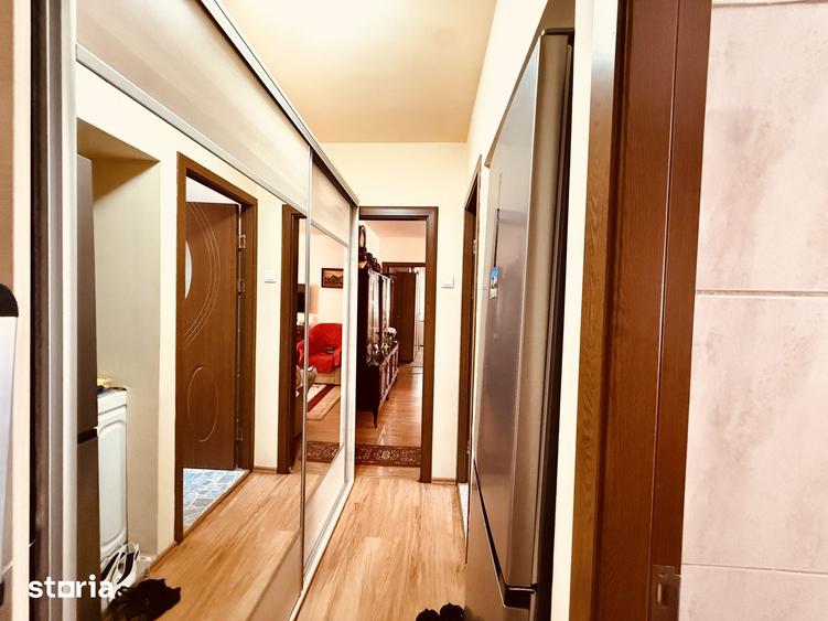 Apartament cu 3 camere în Inel II