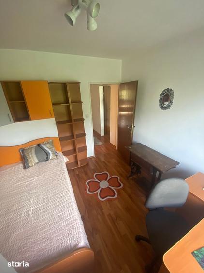 Apartament cu 3 camere decomandat în Rahova