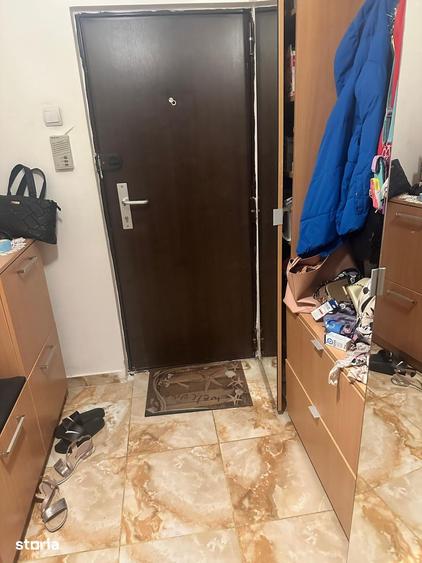 Apartament cu 3 camere decomandat în Berceni — fotografia 3