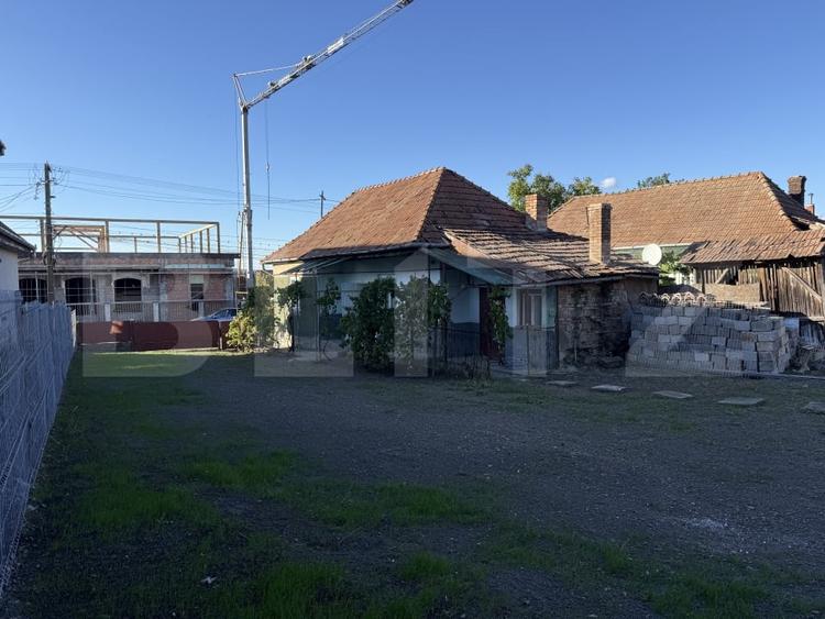 Casă individuală cu 2 camere cu Canalizare în Ernei